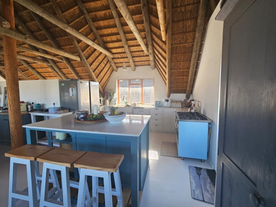 5 Bedroom Property for Sale in Stilbaai Wes Western Cape